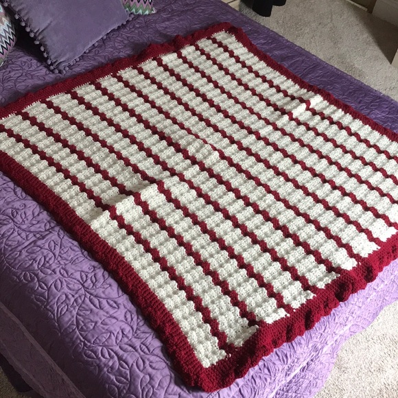 Handmade Crotchet Throw Blanket Burgundy and Cream - Picture 2 of 4
